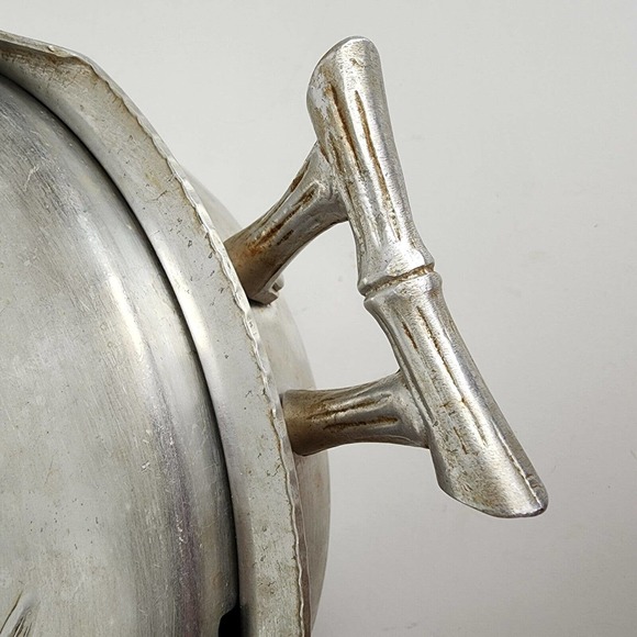 Everlast Forged Aluminum Hammered Bali Bamboo Casserole Large 1.5 qt Servewear - Picture 4 of 13